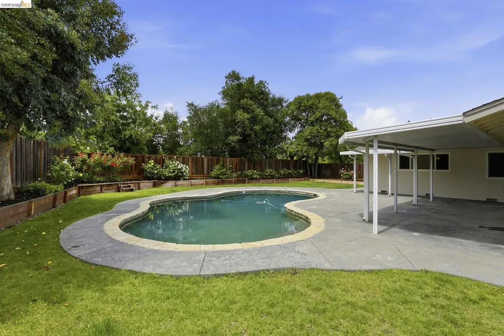 2438 Merritt Place Livermore CA 94550