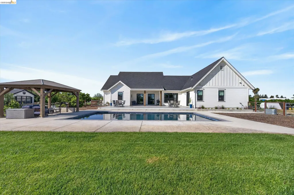 2151 Bartels Drive Brentwood CA 94548