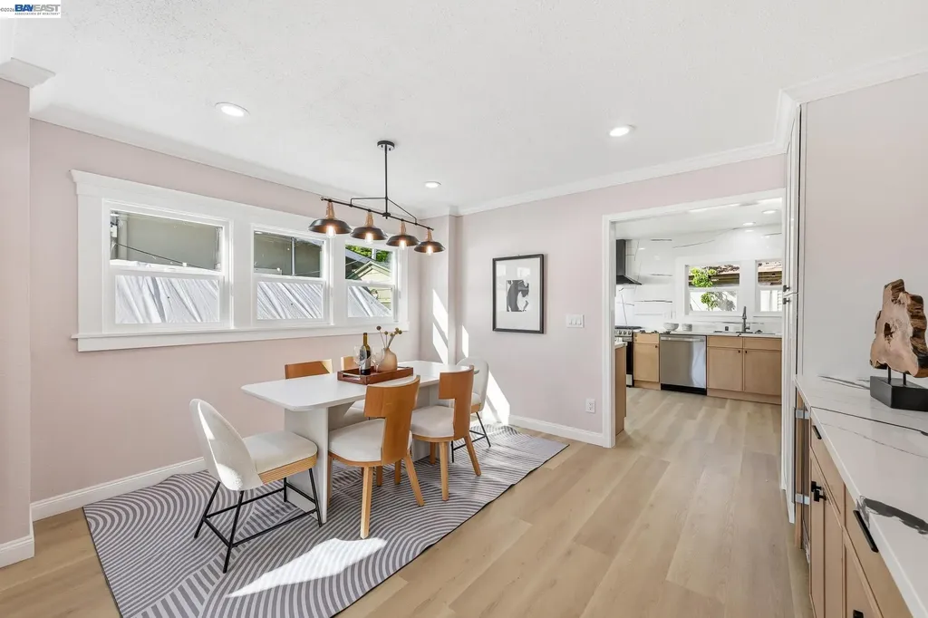 3277 Sterling Avenue Alameda CA 94501
