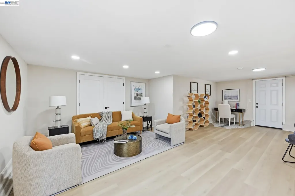 3277 Sterling Avenue Alameda CA 94501