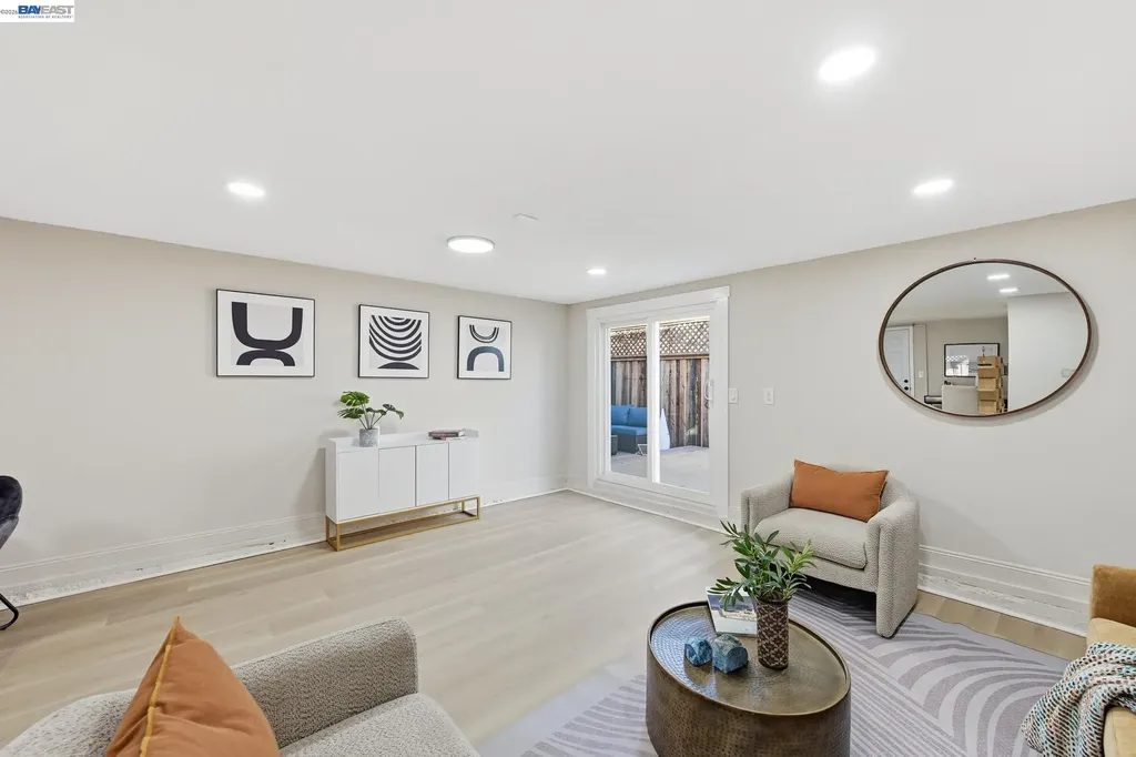 3277 Sterling Avenue Alameda CA 94501
