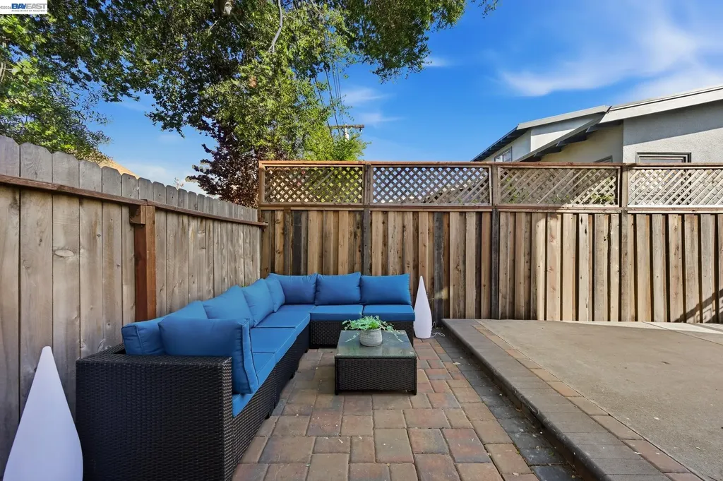 3277 Sterling Avenue Alameda CA 94501