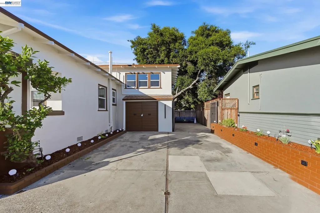 3277 Sterling Avenue Alameda CA 94501