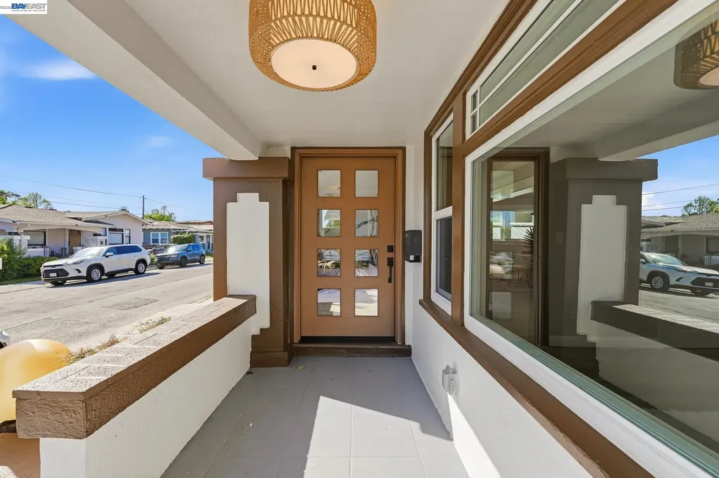 3277 Sterling Avenue Alameda CA 94501