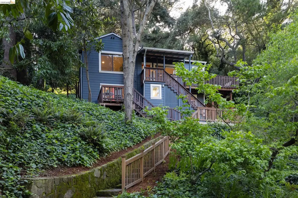 6211 Valley View Road Oakland CA 94611