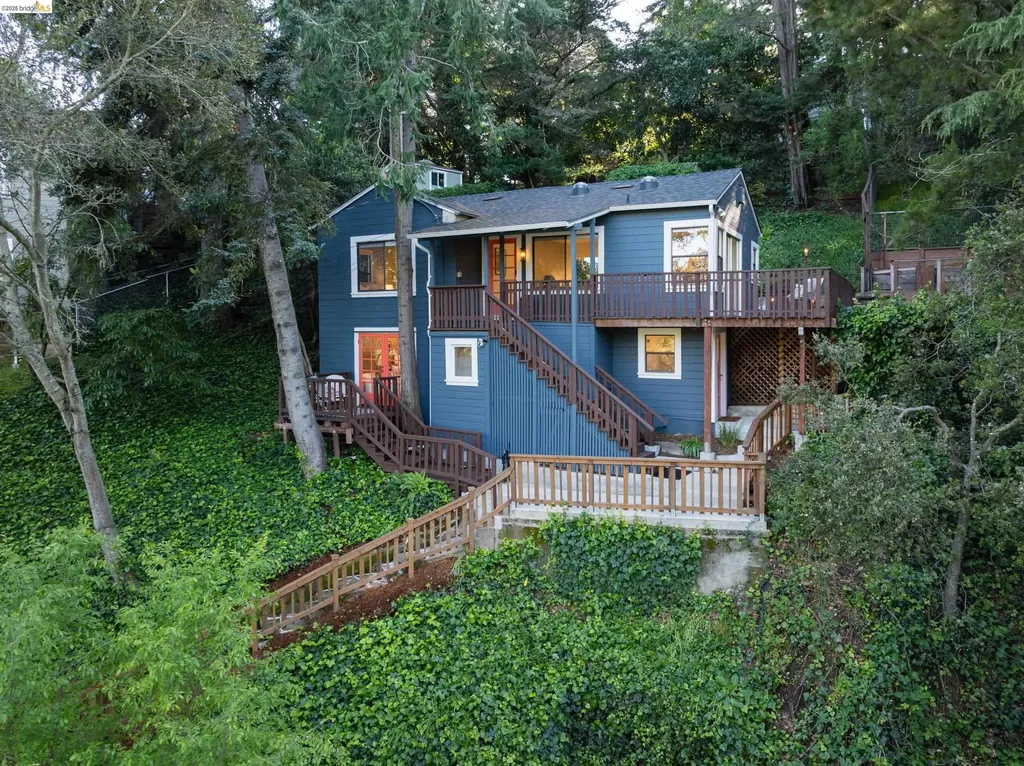 6211 Valley View Road Oakland CA 94611
