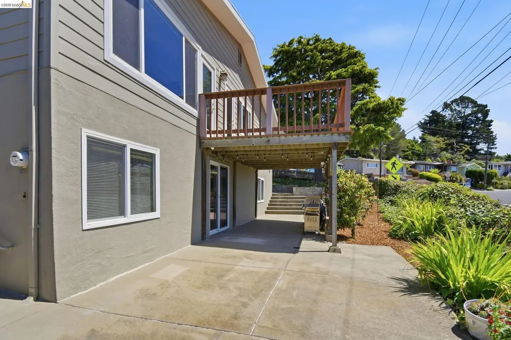 2205 Scenic Street El Cerrito CA 94530
