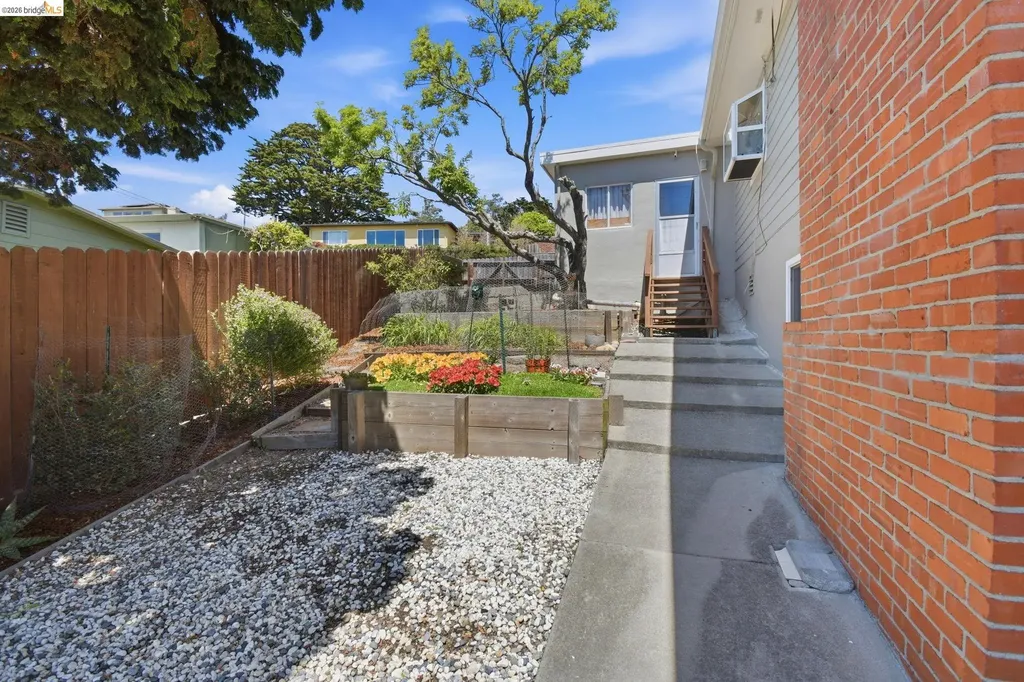 2205 Scenic Street El Cerrito CA 94530