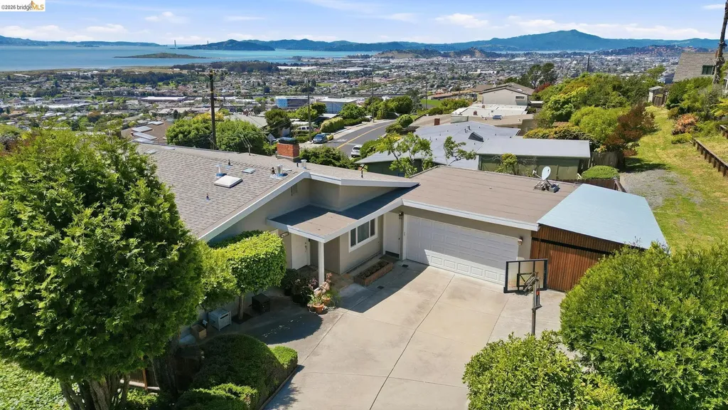 2205 Scenic Street El Cerrito CA 94530