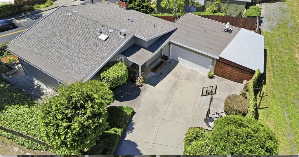2205 Scenic Street El Cerrito CA 94530