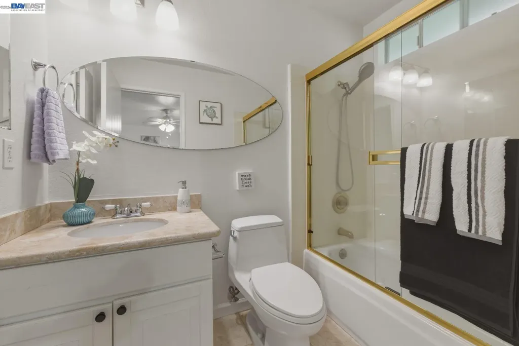 20153 Forest Avenue Castro Valley CA 94546