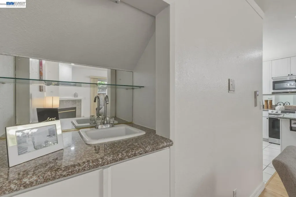 20153 Forest Avenue Castro Valley CA 94546