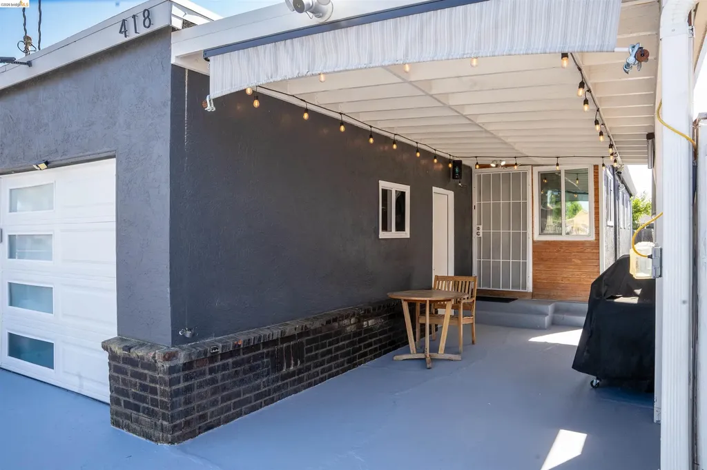 418 Douglas Avenue Oakland CA 94603