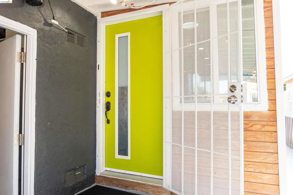418 Douglas Avenue Oakland CA 94603
