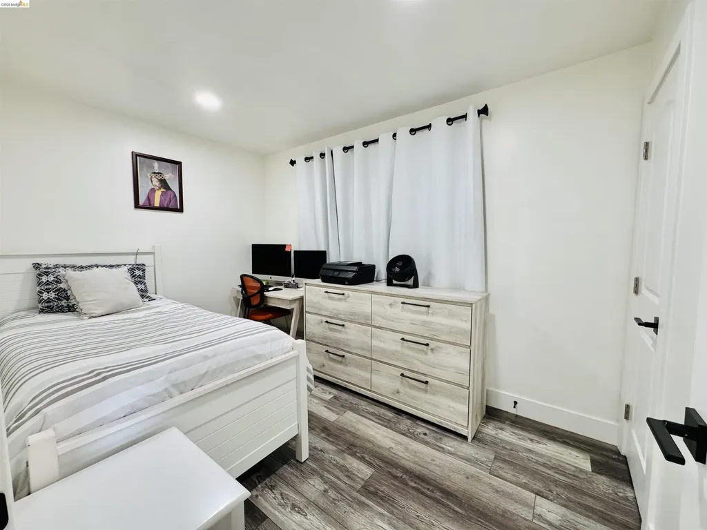 418 Douglas Avenue Oakland CA 94603