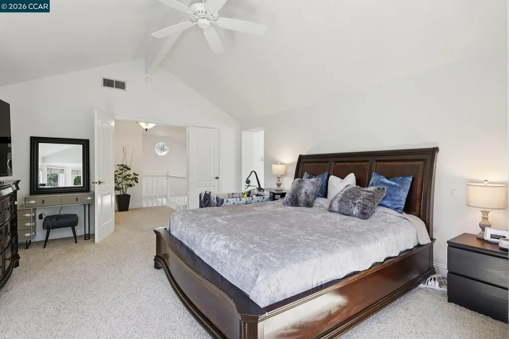 242 El Pueblo Place Clayton CA 94517