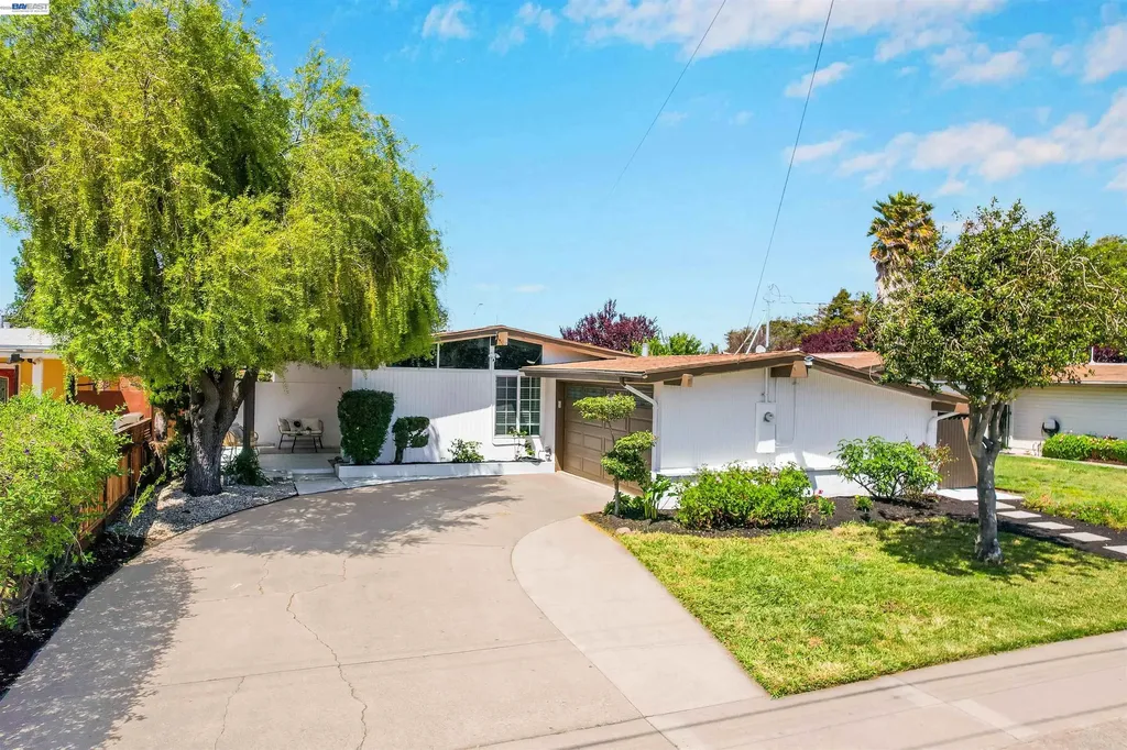 2571 Ocala Street Hayward CA 94545