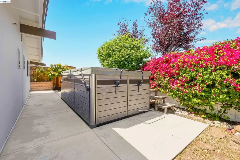 2571 Ocala Street Hayward CA 94545