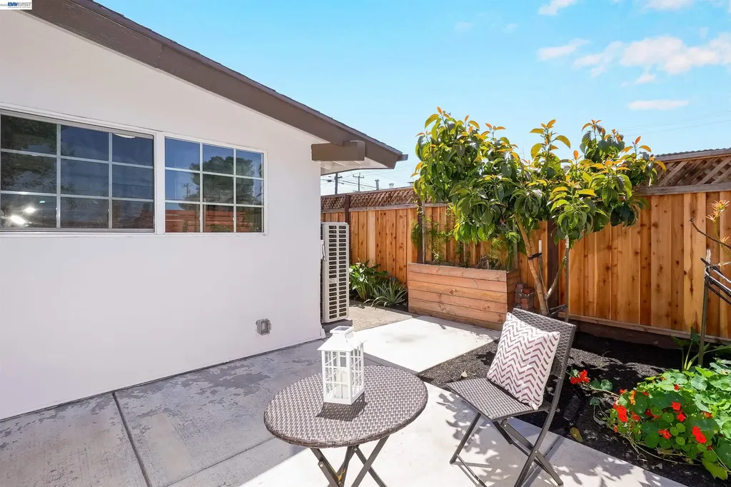 2571 Ocala Street Hayward CA 94545