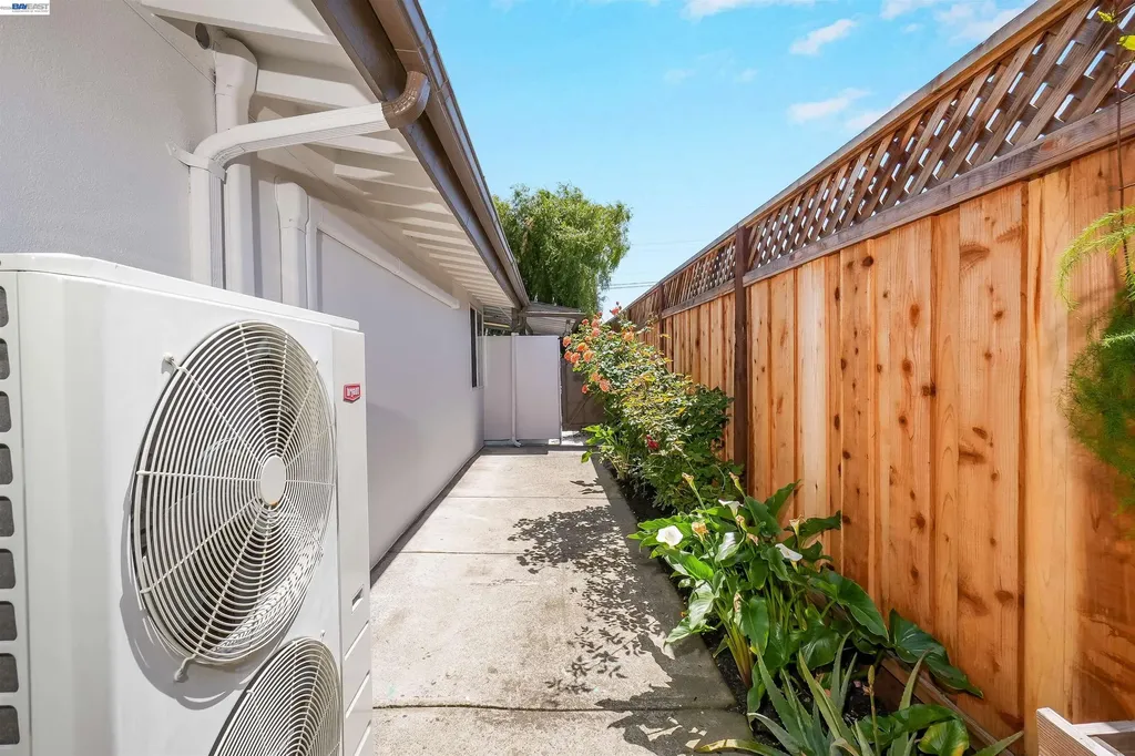 2571 Ocala Street Hayward CA 94545