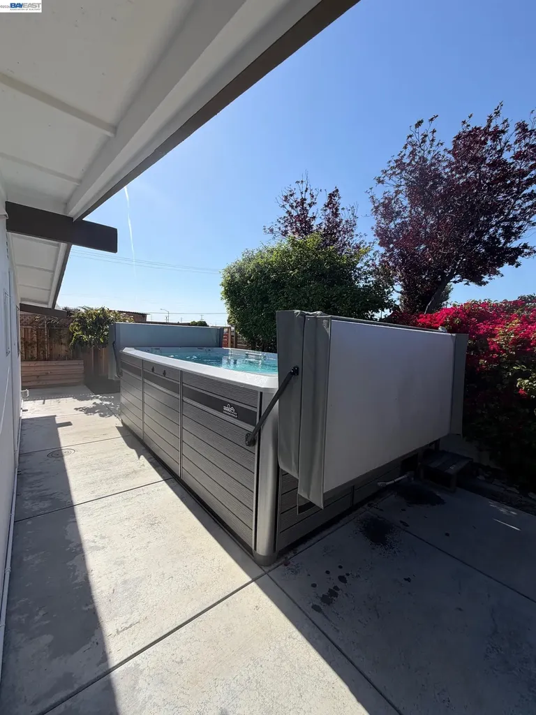 2571 Ocala Street Hayward CA 94545