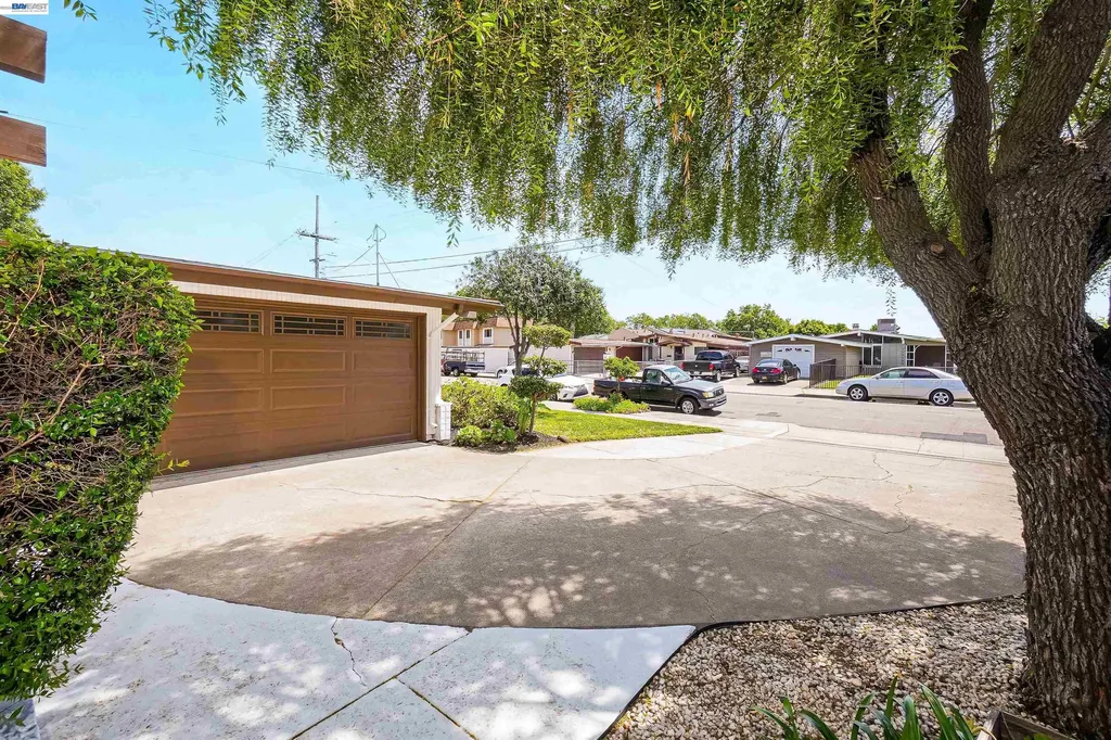 2571 Ocala Street Hayward CA 94545