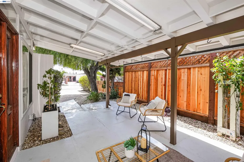 2571 Ocala Street Hayward CA 94545