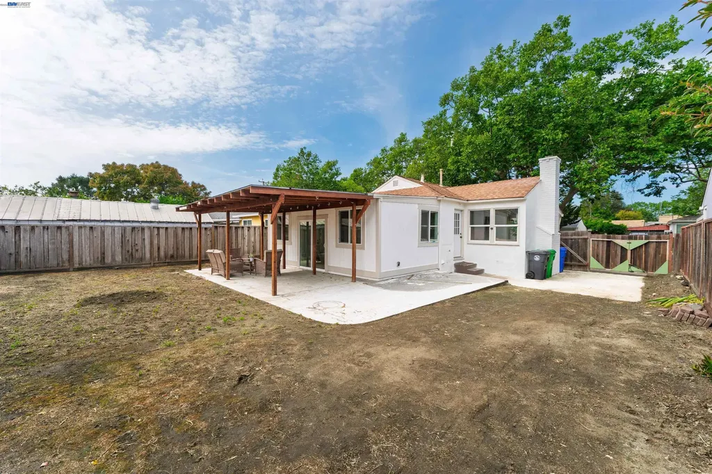666 Via Pacheco San Lorenzo CA 94580