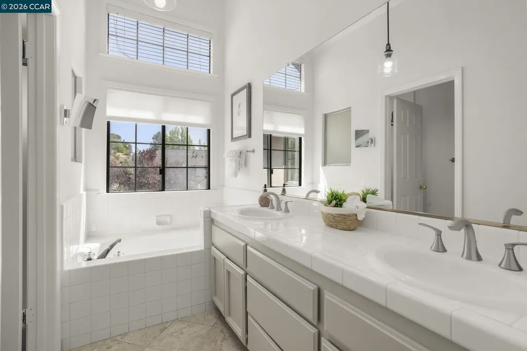 172 Haslemere Court Lafayette CA 94549