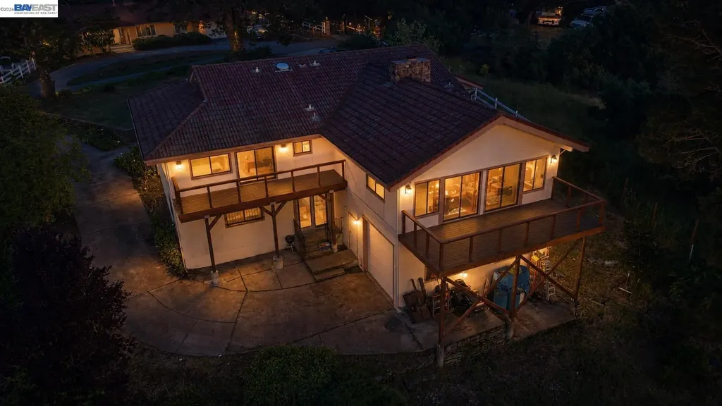 6727 Sunnyslope Avenue Castro Valley CA 94552