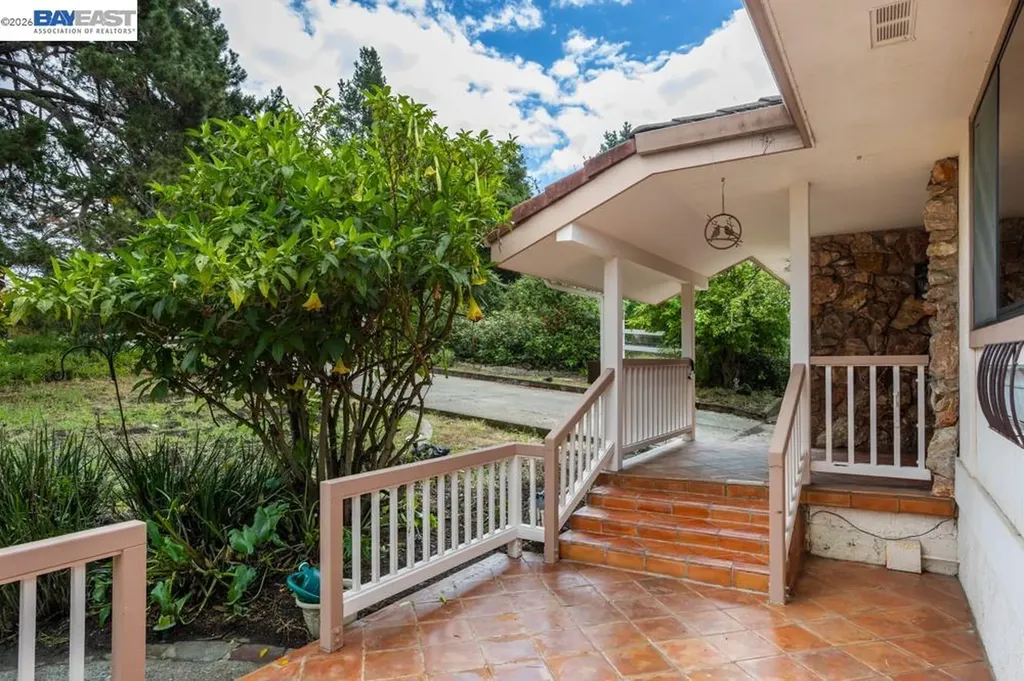 6727 Sunnyslope Avenue Castro Valley CA 94552