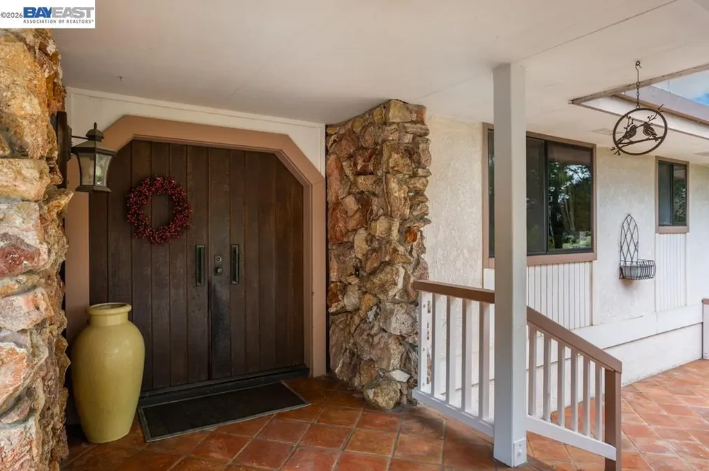 6727 Sunnyslope Avenue Castro Valley CA 94552