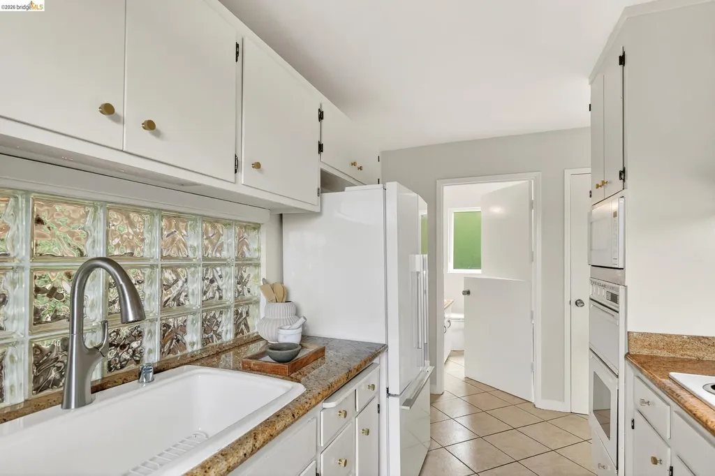 4 Cavendish Lane Piedmont CA 94602