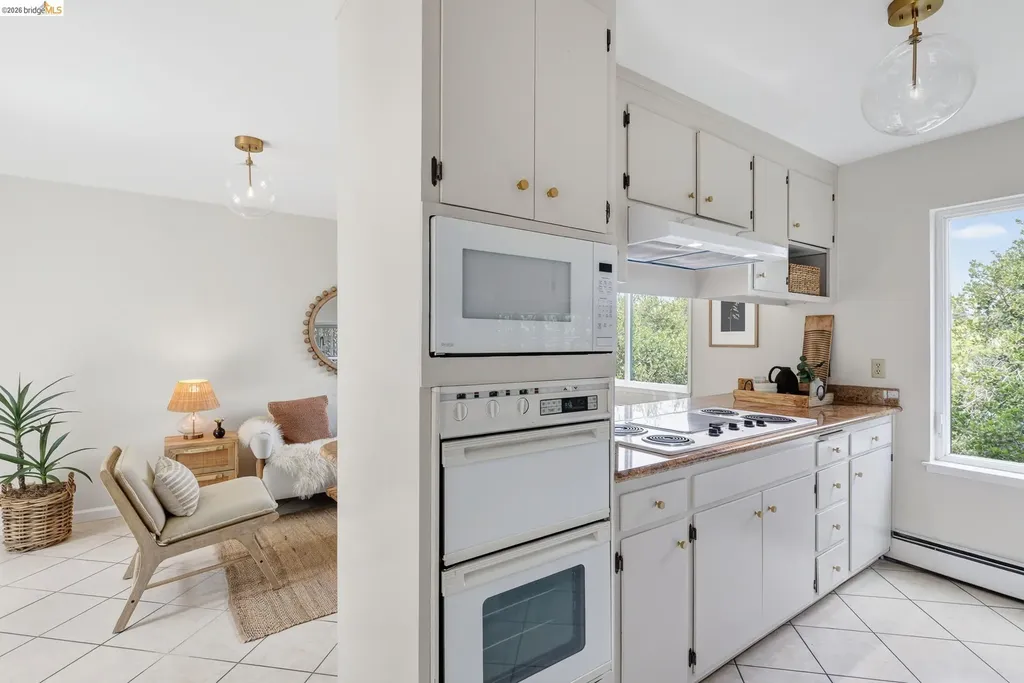 4 Cavendish Lane Piedmont CA 94602