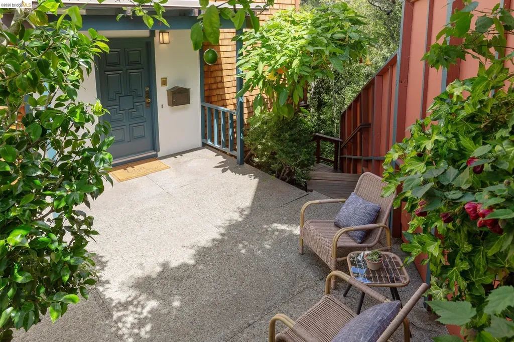4 Cavendish Lane Piedmont CA 94602