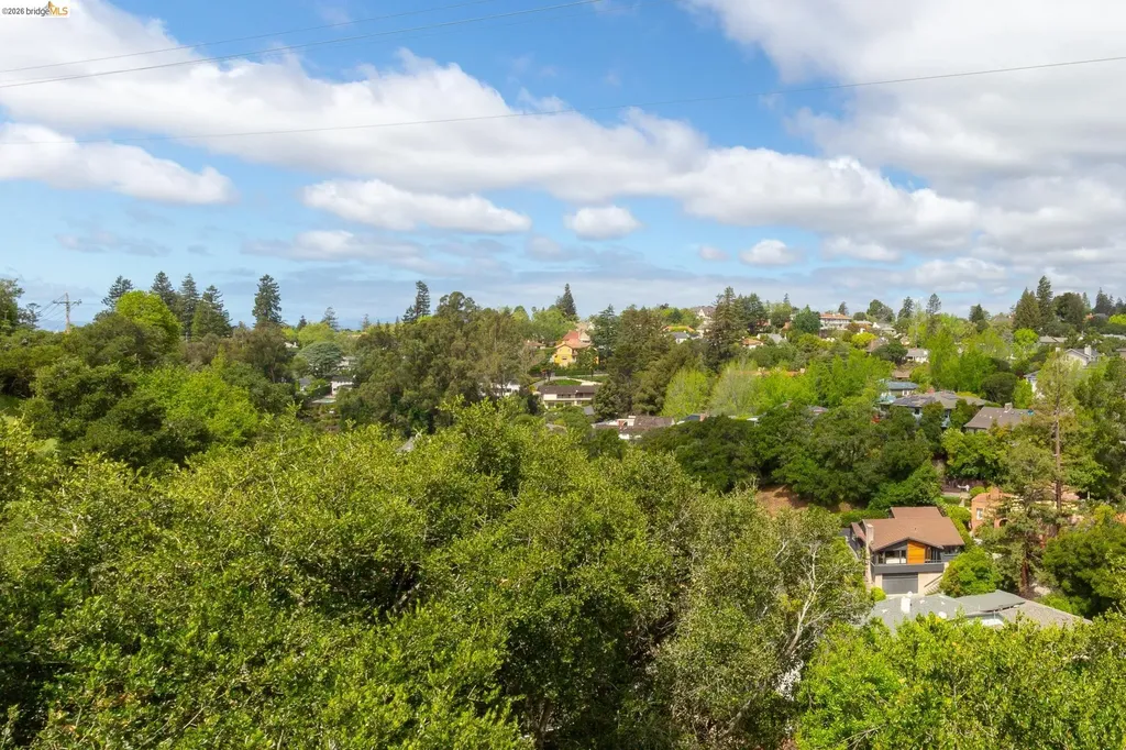 4 Cavendish Lane Piedmont CA 94602