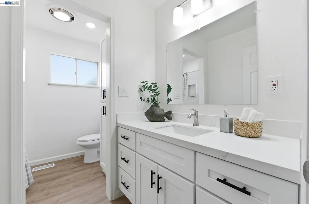 1902 Evergreen Avenue San Leandro CA 94577