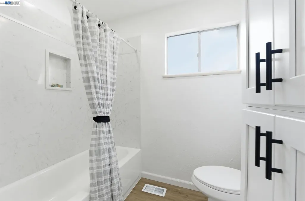 1902 Evergreen Avenue San Leandro CA 94577