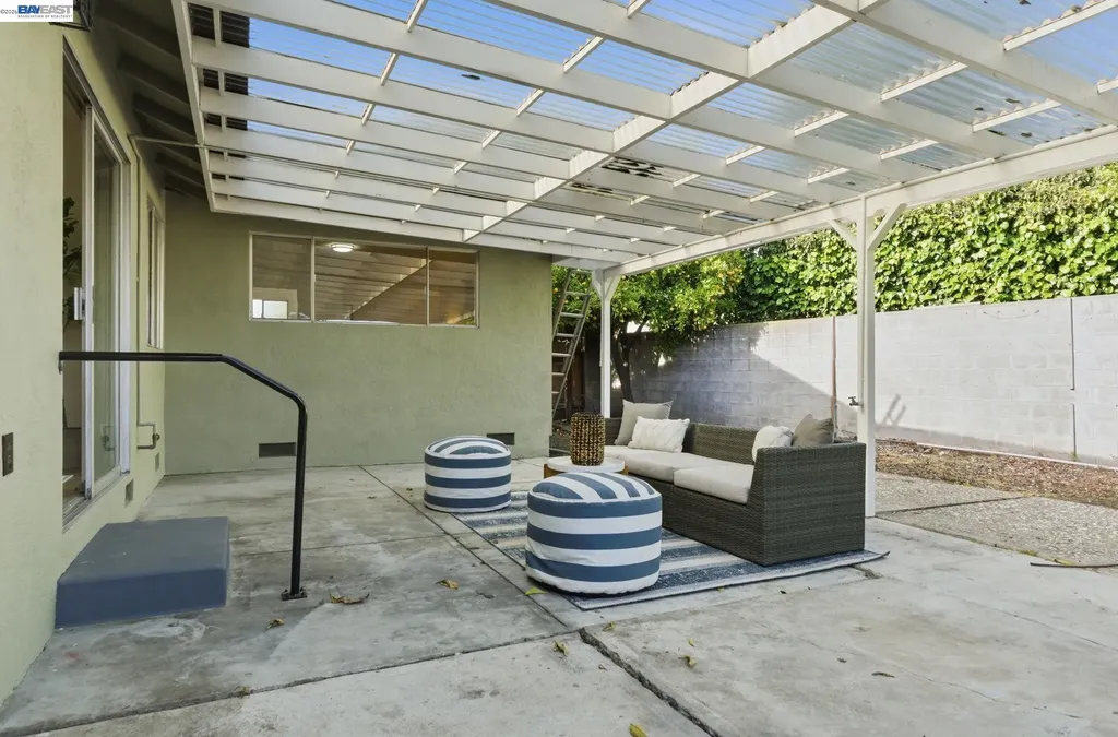 1902 Evergreen Avenue San Leandro CA 94577