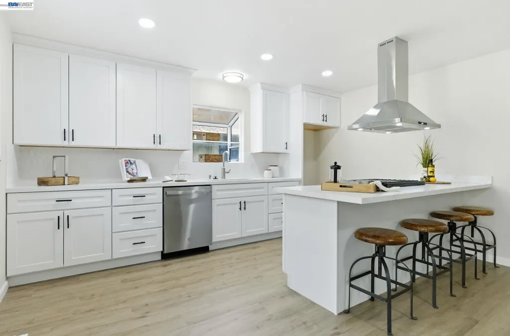 1902 Evergreen Avenue San Leandro CA 94577