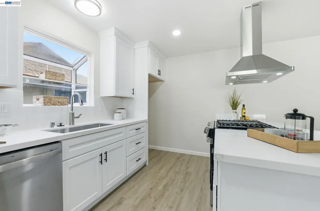 1902 Evergreen Avenue San Leandro CA 94577