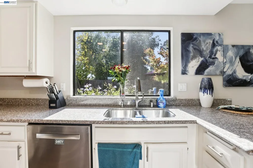 300 Lodgepole Court Martinez CA 94553