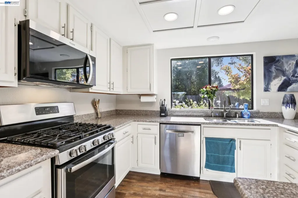 300 Lodgepole Court Martinez CA 94553