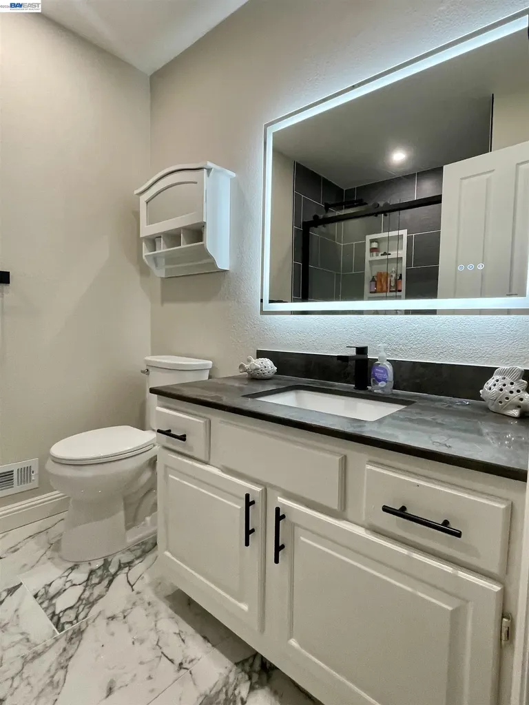 300 Lodgepole Court Martinez CA 94553