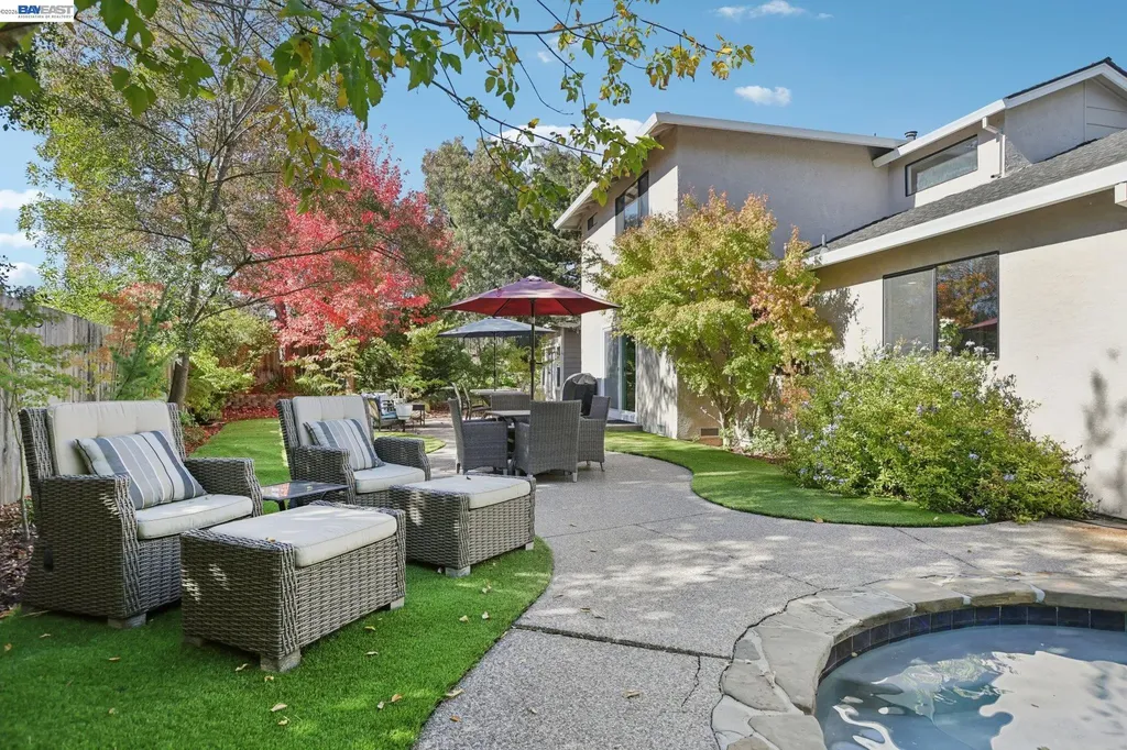 300 Lodgepole Court Martinez CA 94553