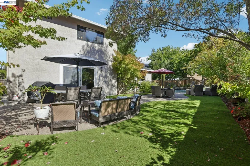 300 Lodgepole Court Martinez CA 94553