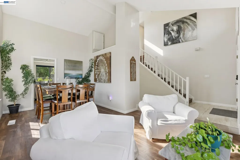 300 Lodgepole Court Martinez CA 94553