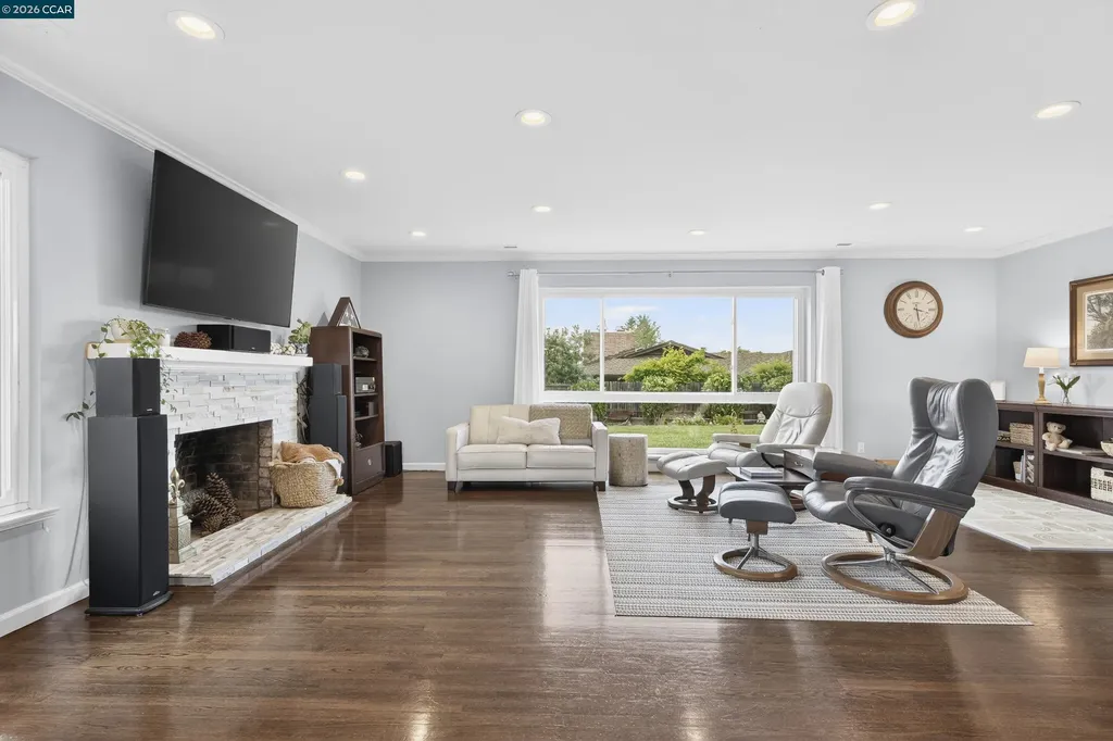 73 Pine Hill Drive El Sobrante CA 94803