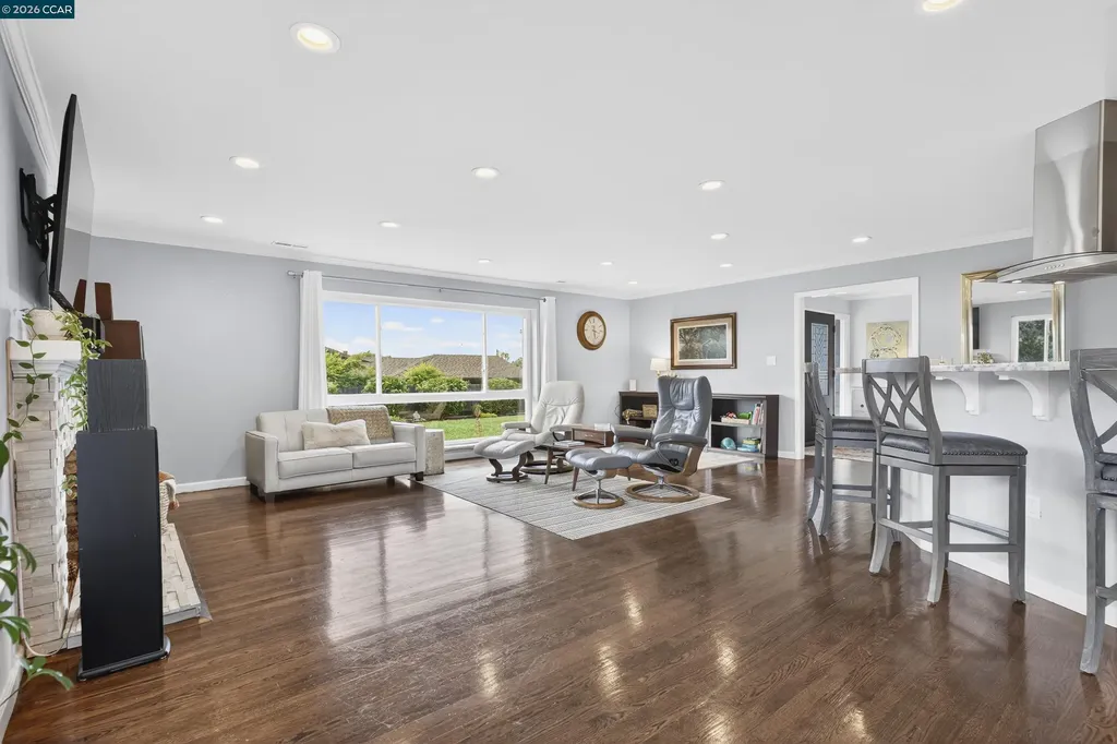 73 Pine Hill Drive El Sobrante CA 94803