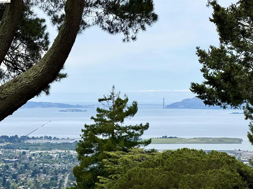 1170 Sterling Avenue Berkeley CA 94708